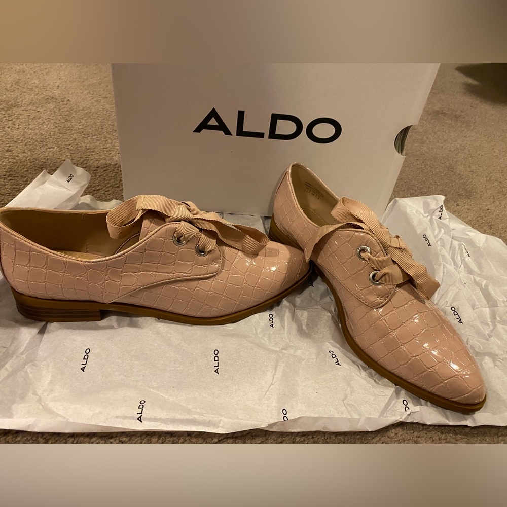 Aldo Gemelli Pink Lace Up Oxfords Size 7.5